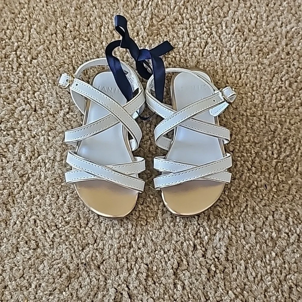 Janie and Jack White Metallic Trim Sandal Size 5
